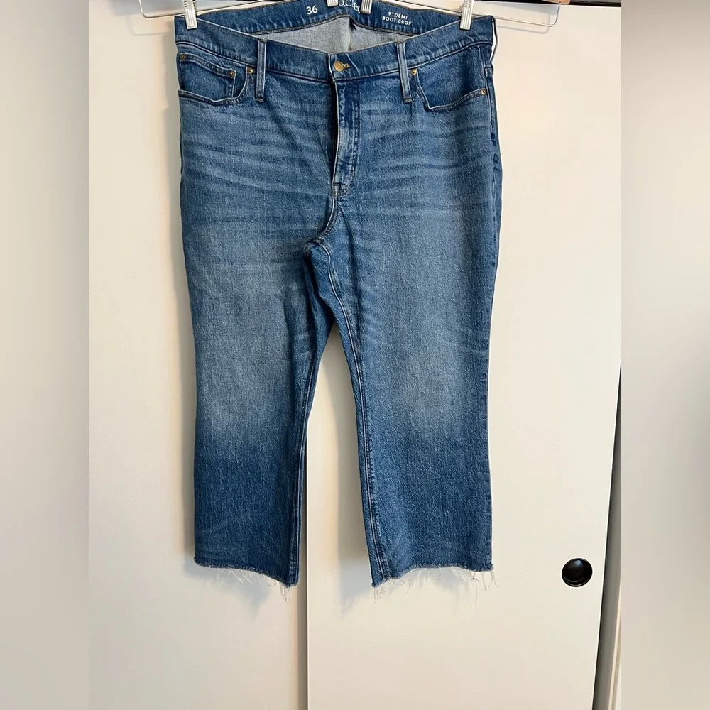 J. Crew Women’s 9” Demi Boot Crop Jeans Clyde Wash Raw Hem Size 36 - Picture 2 of 9